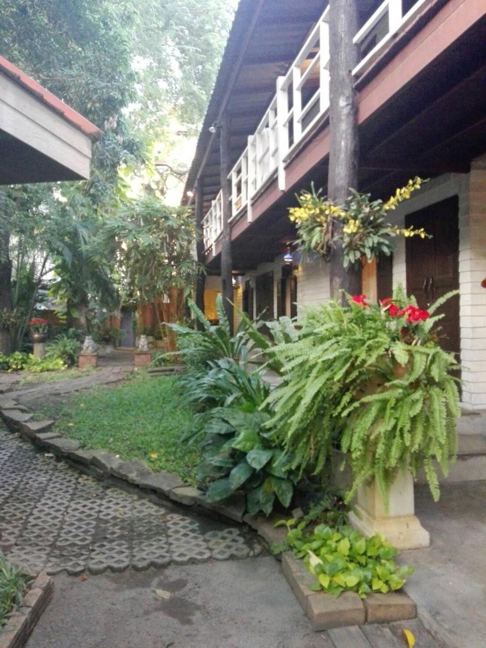 Smile House Boutique Hotel Csiangmaj Kültér fotó